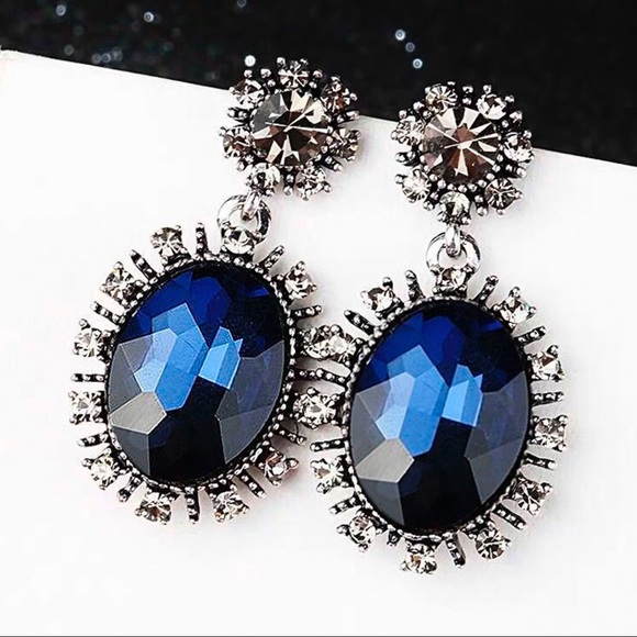 Any 2/$20! Vintage Silver Blue Crystal Drop Stud Earrings - Picture 2 of 6